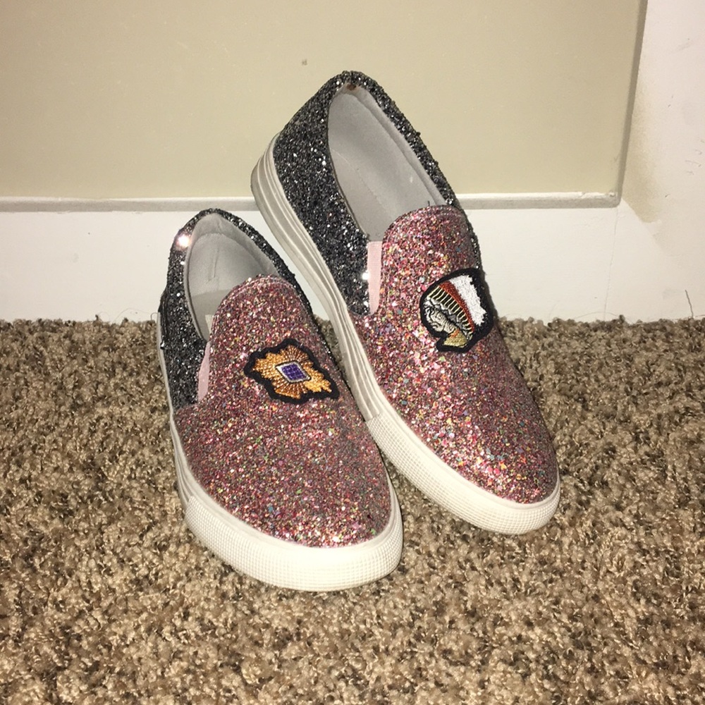 Glitter sneakers with western patches